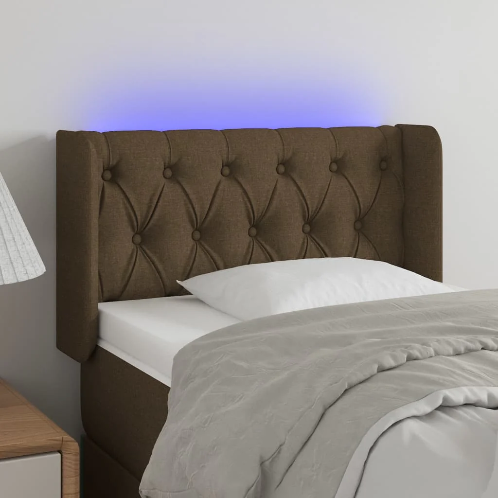 sengegavl med LED-lys 83x16x78/88 cm stof mørkebrun